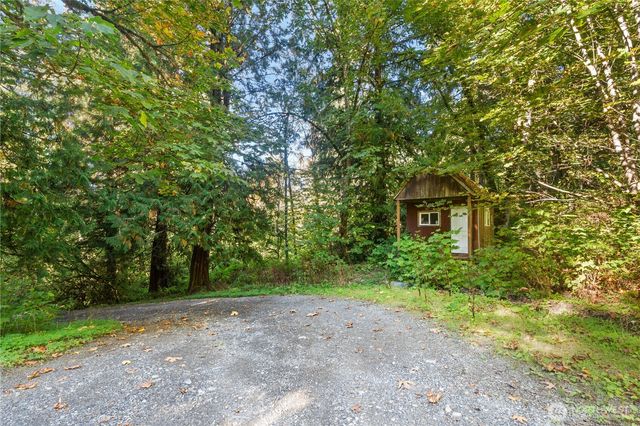 7171 Green Valley Drive, Maple Falls, WA 98266