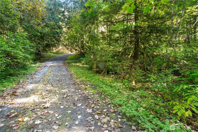 7171 Green Valley Drive, Maple Falls, WA 98266