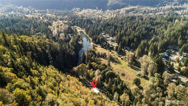 7171 Green Valley Drive, Maple Falls, WA 98266