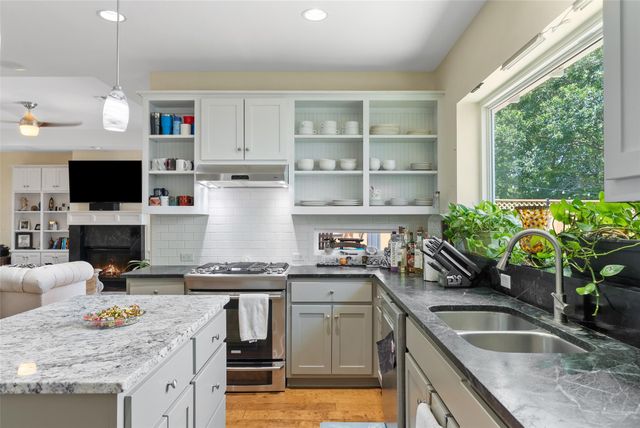 601 W 17th ST, Georgetown, TX 78626