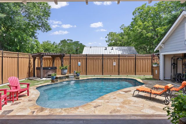 601 W 17th ST, Georgetown, TX 78626