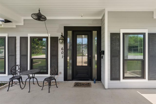 601 W 17th ST, Georgetown, TX 78626