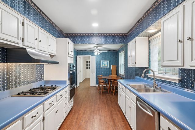 12518 High Meadow Drive, Dallas, TX 75244
