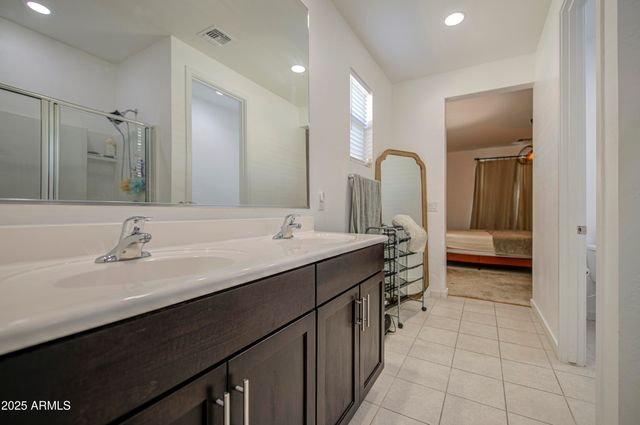 6737 W VALLEY VIEW Drive, Laveen, AZ 85339