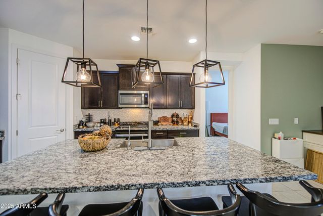 6737 W VALLEY VIEW Drive, Laveen, AZ 85339