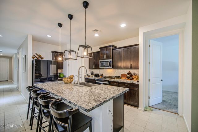 6737 W VALLEY VIEW Drive, Laveen, AZ 85339