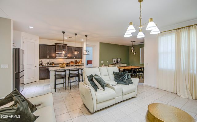 6737 W VALLEY VIEW Drive, Laveen, AZ 85339