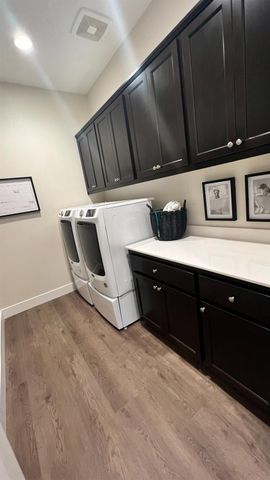 1030 Meadowlands Dr, Oakdale, CA 95361