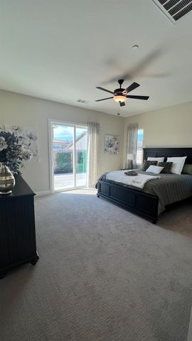 1030 Meadowlands Dr, Oakdale, CA 95361