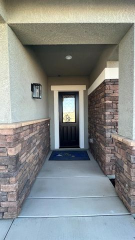 1030 Meadowlands Dr, Oakdale, CA 95361