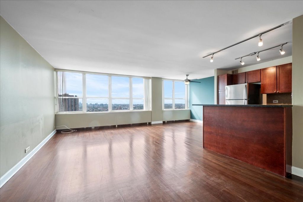 655 W Irving Park Road 4003, Chicago, IL 60613 — photo 3