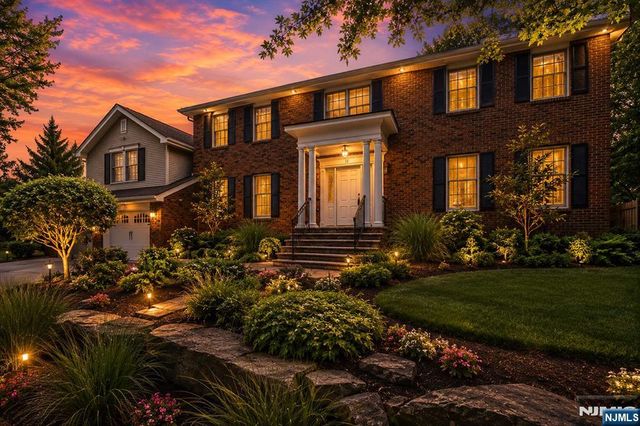 18 Monument Lane, Alpine, NJ 07620