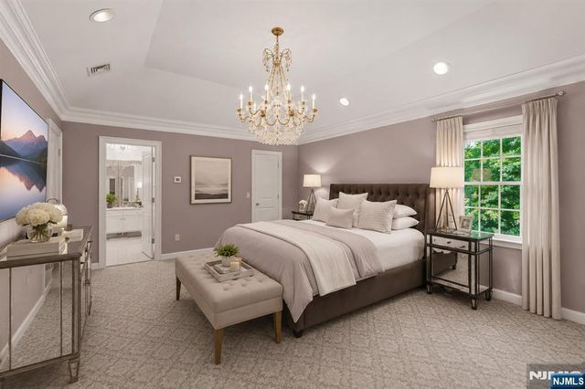 18 Monument Lane, Alpine, NJ 07620