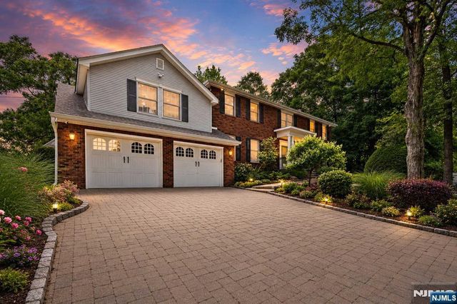 18 Monument Lane, Alpine, NJ 07620