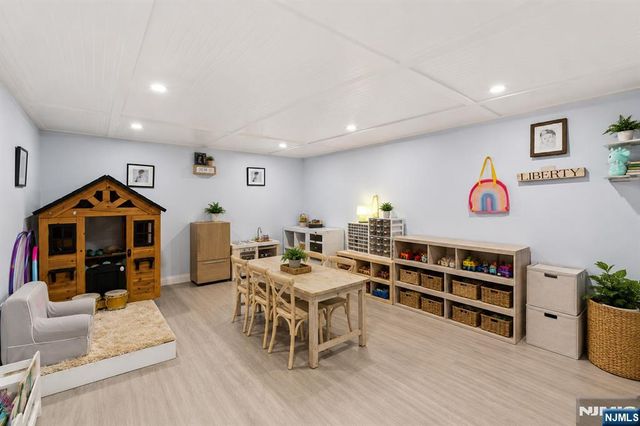 18 Monument Lane, Alpine, NJ 07620