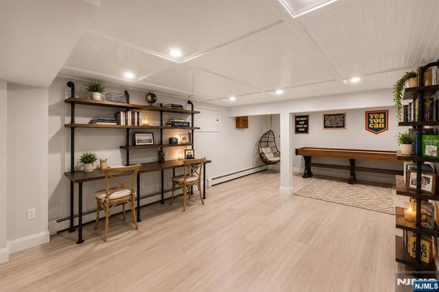 18 Monument Lane, Alpine, NJ 07620