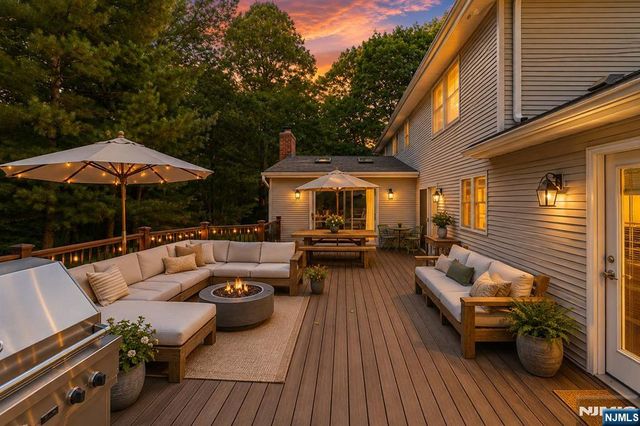18 Monument Lane, Alpine, NJ 07620
