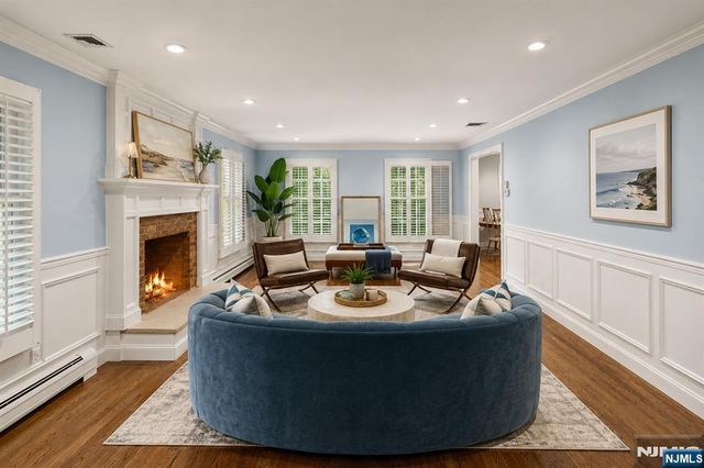 18 Monument Lane, Alpine, NJ 07620