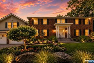 18 Monument Lane, Alpine, NJ 07620