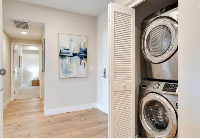 400 Mariners Island Boulevard 215, San Mateo, CA 94404