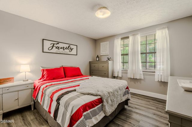 860 Mimosa Lane, Crossville, TN 38572