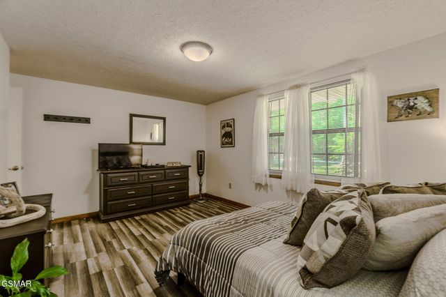 860 Mimosa Lane, Crossville, TN 38572