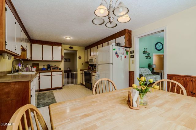 860 Mimosa Lane, Crossville, TN 38572