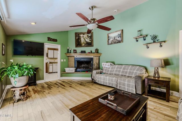 860 Mimosa Lane, Crossville, TN 38572
