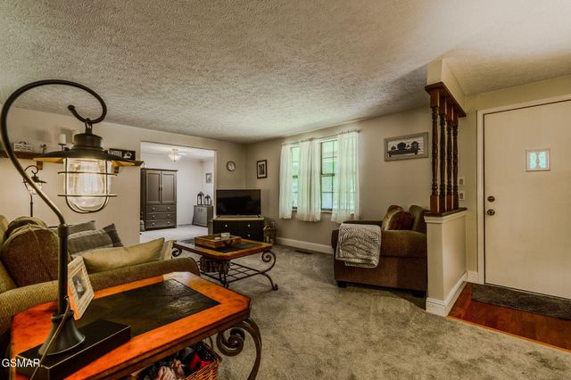 860 Mimosa Lane, Crossville, TN 38572