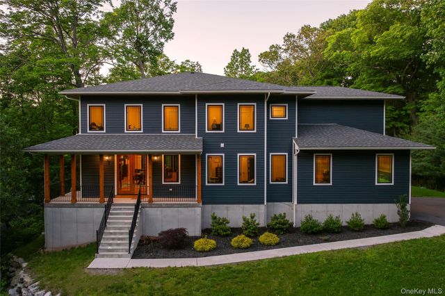 45 Cliffdale Court, Poughkeepsie, NY 12603