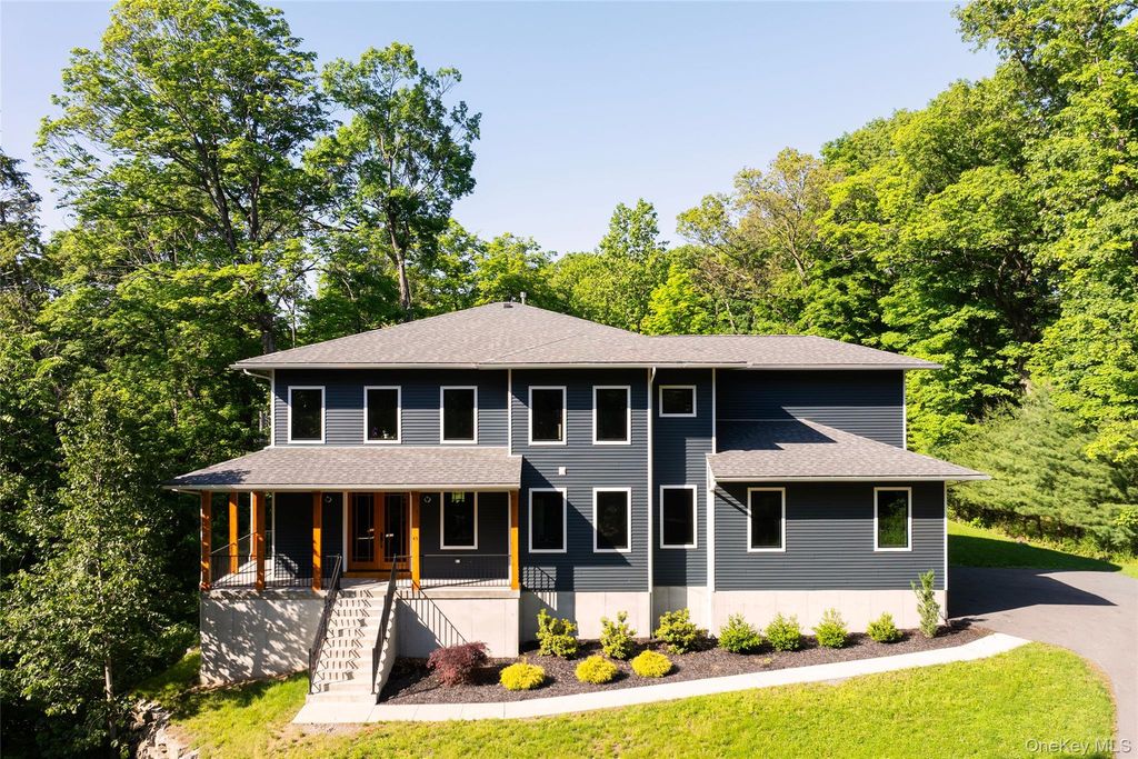 45 Cliffdale Court, Poughkeepsie, NY 12603