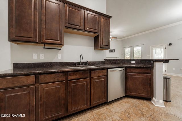 121 Peak Valley Street, Youngsville, LA 70592