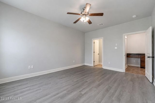 121 Peak Valley Street, Youngsville, LA 70592
