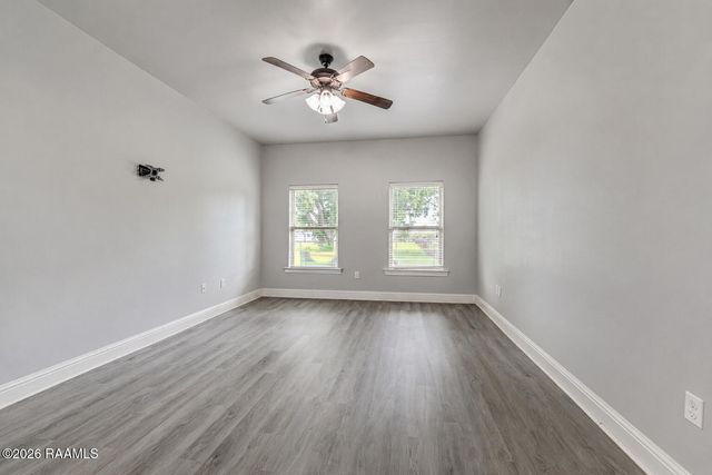 121 Peak Valley Street, Youngsville, LA 70592