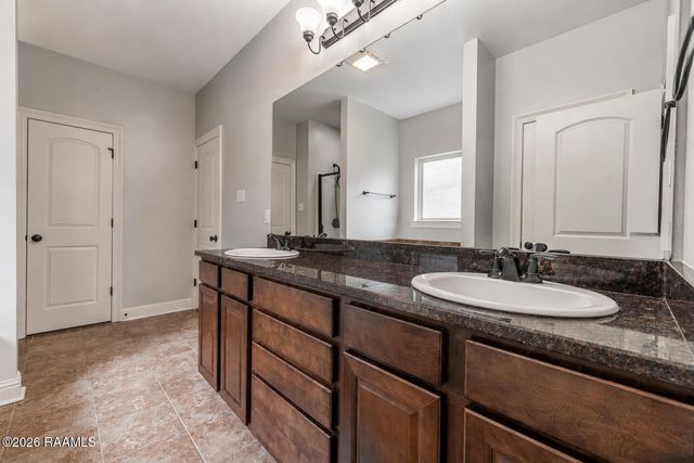 121 Peak Valley Street, Youngsville, LA 70592