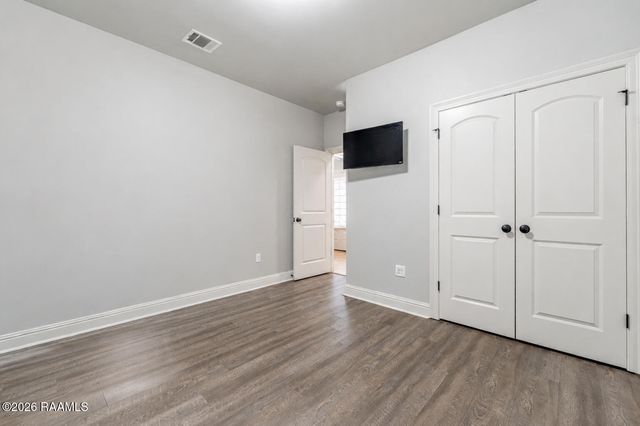 121 Peak Valley Street, Youngsville, LA 70592
