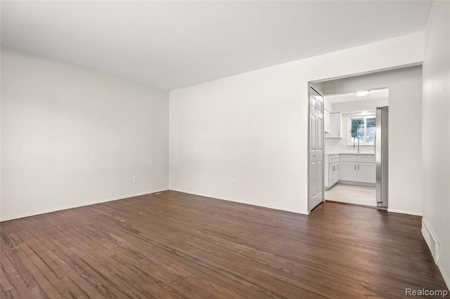 15032 Arcola Street, Livonia, MI 48154