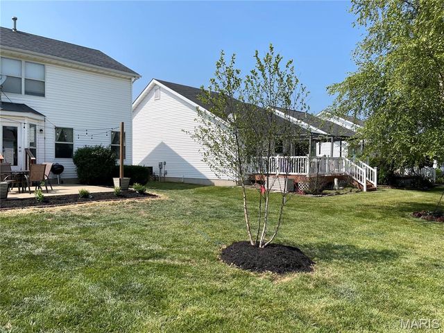 1612 Homefield Meadows Drive, O'fallon, MO 63366