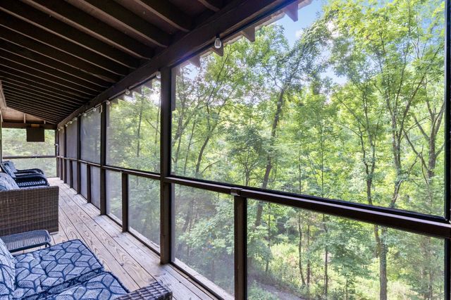 510 Wilson Dr, Smithville, TN 37166