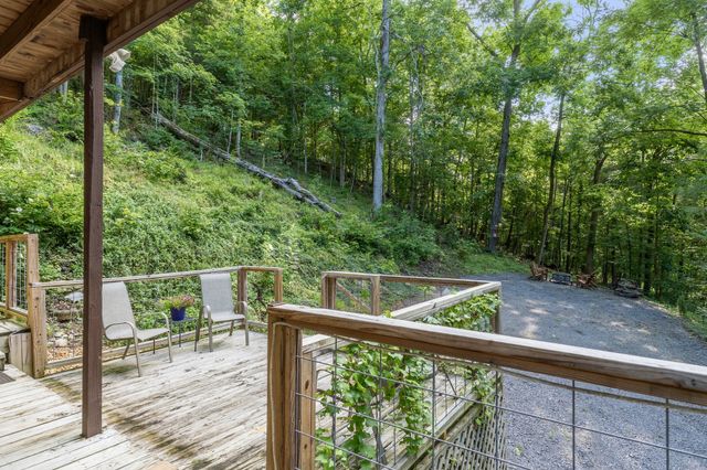 510 Wilson Dr, Smithville, TN 37166
