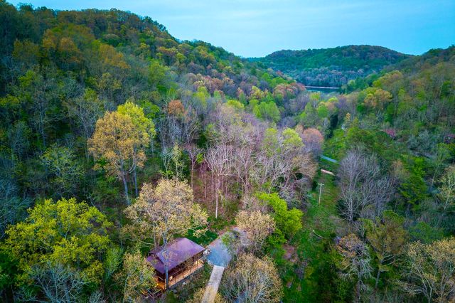 510 Wilson Dr, Smithville, TN 37166