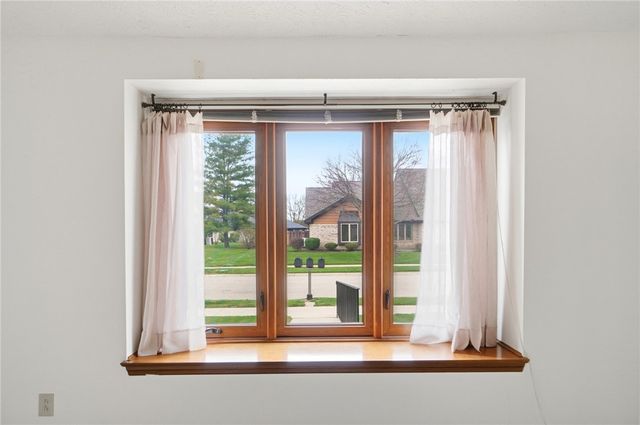 1302 Donson Circle, Kettering, OH 45429