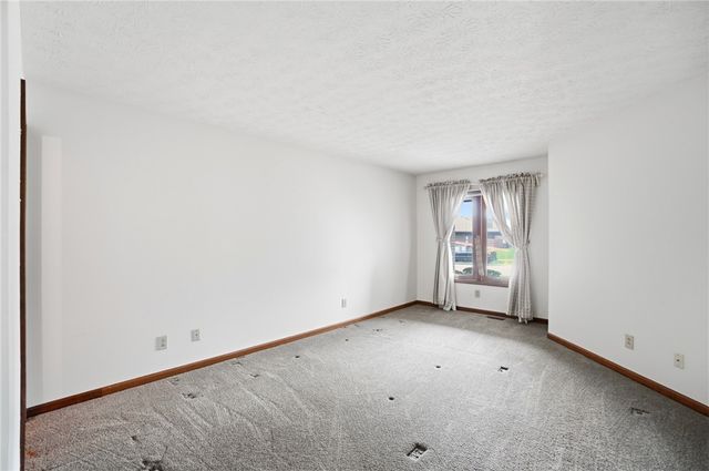 1302 Donson Circle, Kettering, OH 45429