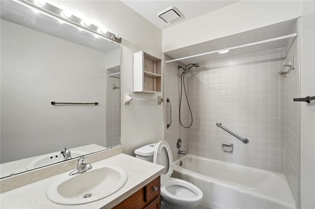 1302 Donson Circle, Kettering, OH 45429