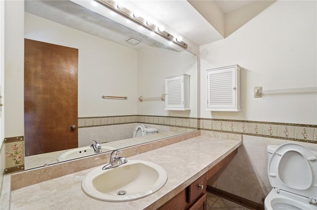 1302 Donson Circle, Kettering, OH 45429