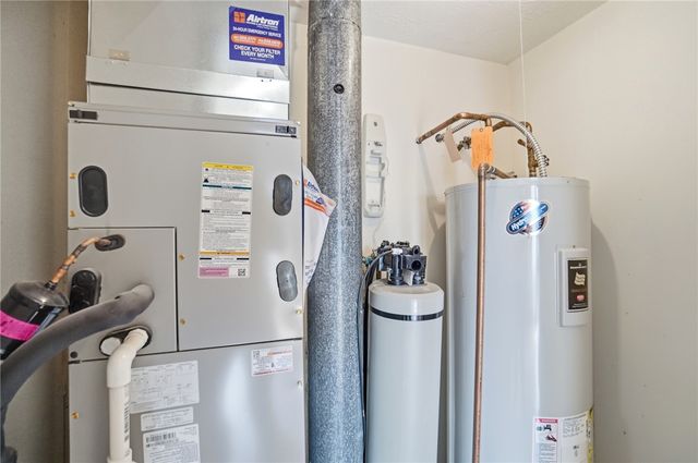 1302 Donson Circle, Kettering, OH 45429