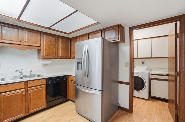 1302 Donson Circle, Kettering, OH 45429