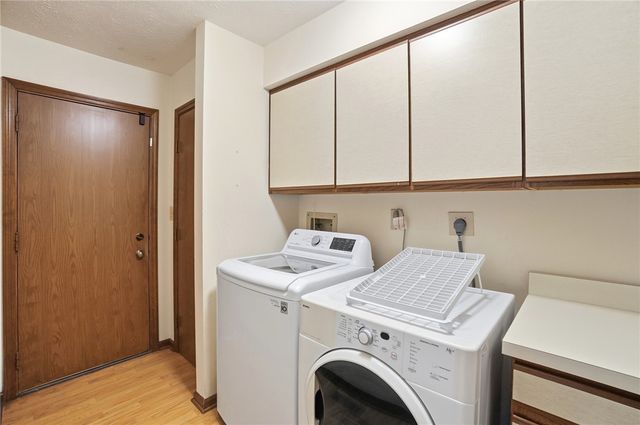 1302 Donson Circle, Kettering, OH 45429