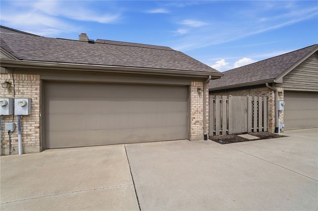 1302 Donson Circle, Kettering, OH 45429