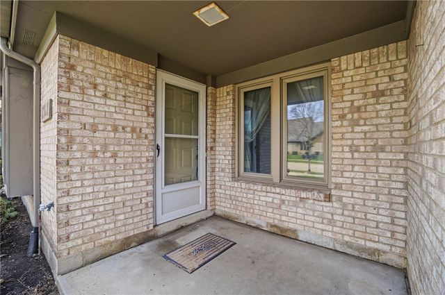 1302 Donson Circle, Kettering, OH 45429